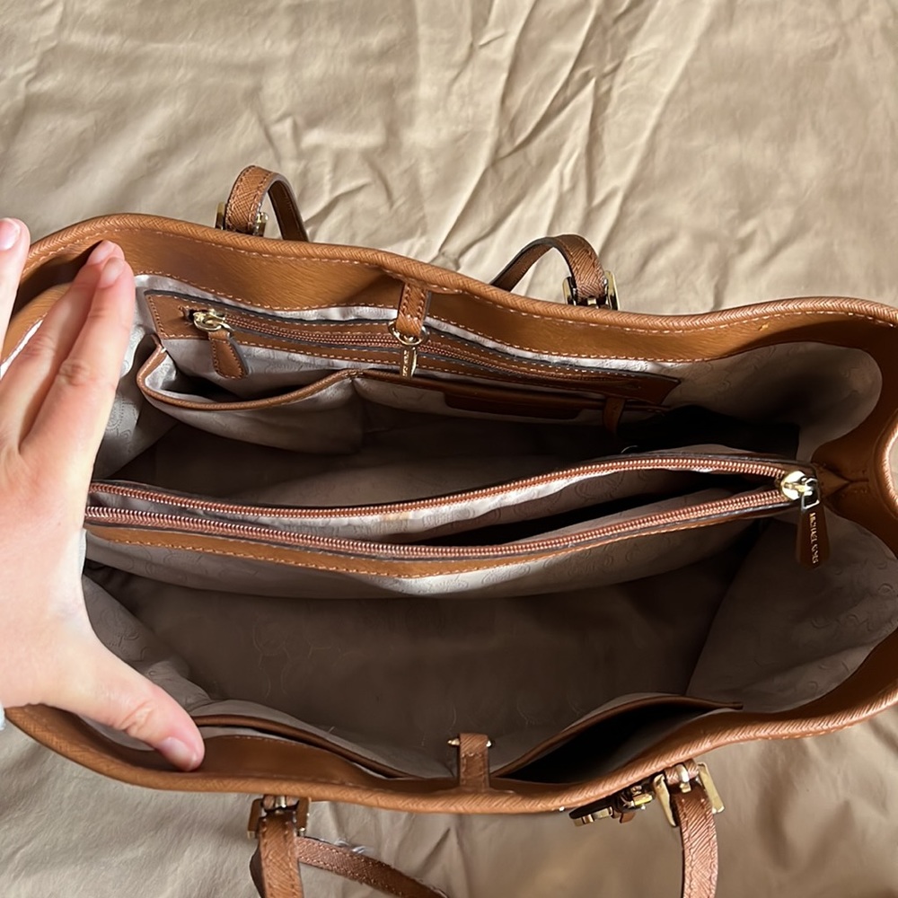 Michael Kors Purse - Picture 4 of 8